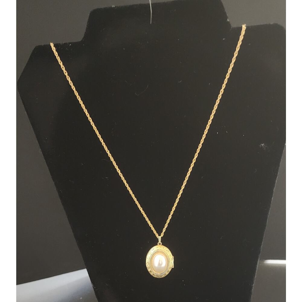 Vtg Park Lane Memories Gold Tone Pearl Locket Bracelet & Pierced Earring Set NEW - Picture 3 of 12
